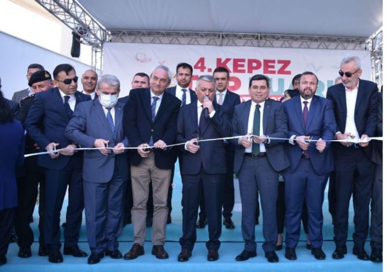 4. KEPEZ KİTAP FUARI KAPILARINI OKUYUCULARA AÇTI