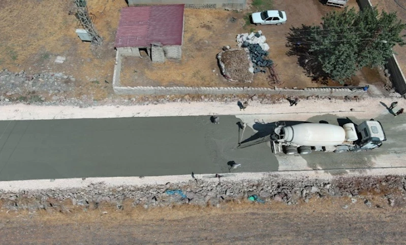 BAŞKAN GÜLPINAR’LA KIRSALDA YOL STANDARTLARI YÜKSELİYOR, MALİYETLER DÜŞÜYOR