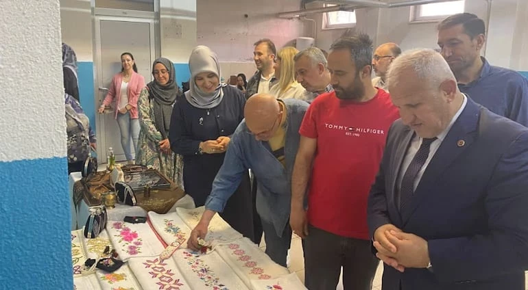 SANATA VE EĞİTİME DAİMA DESTEK VERECEĞİZ