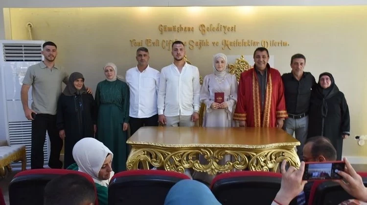 BAŞKANIMIZ, TUĞÇE KÖPRÜLÜ VE YILMAZ TURHAN AYHAN ÇİFTİNİN NİKAH AKİTLERİNİ GERÇEKLEŞTİRDİ